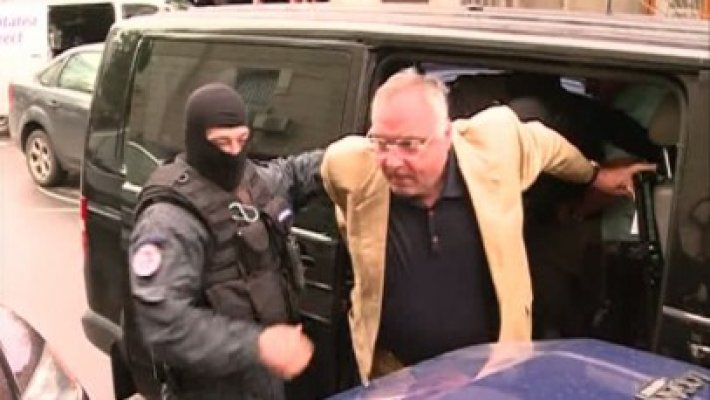 Dan Adamescu, ridicat de MASCAŢI şi dus cu DUBA la DNA